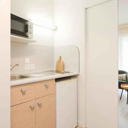 Aparthotel Quality St-berthevin Laval 3*